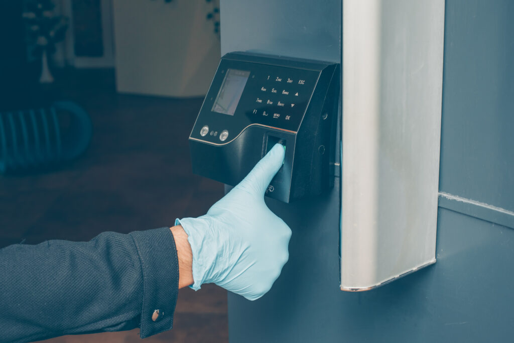 How Access Control Systems Improve Commercial Building Security ?