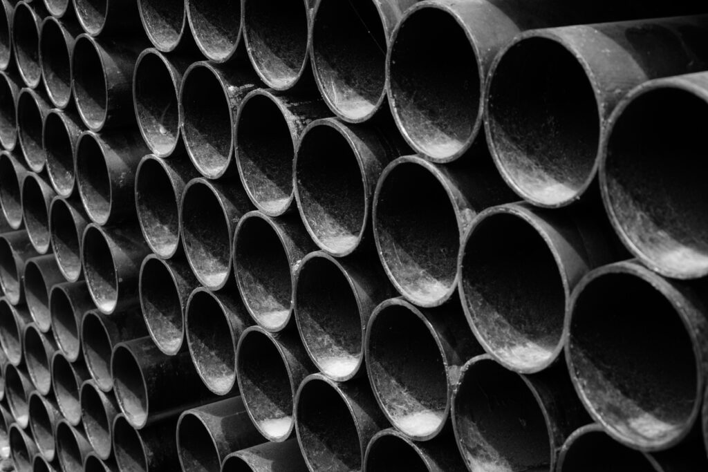 Carbon Steel Pipes Supplier in Riyadh – A Complete Buyer’s Guide for Construction Projects